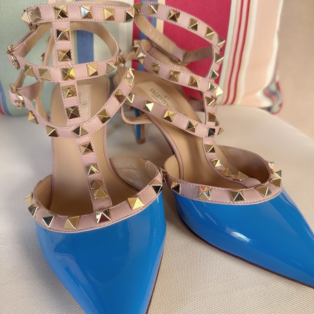 Valentino Rockstud Caged Pumps 65mm. 
Kitten Heels with Studded Straps.